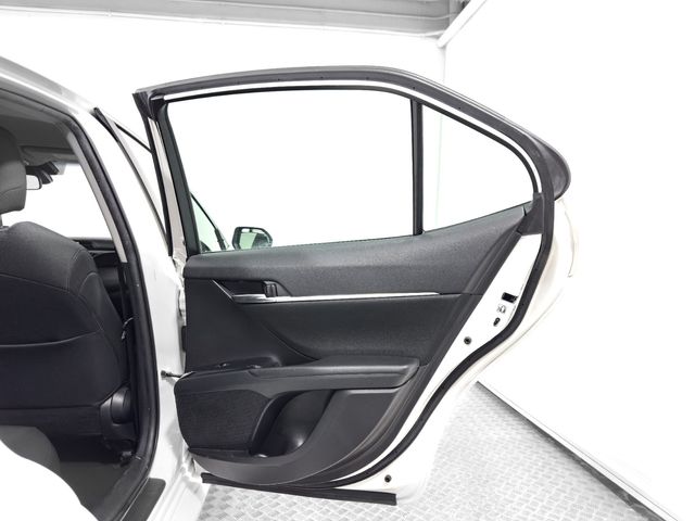 Toyota Camry 2.5 220H Business