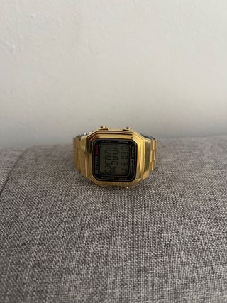 Reloj Casio Dorado