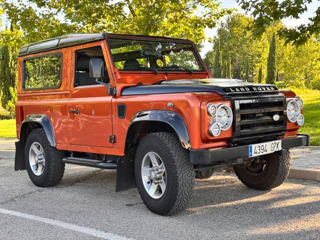 Land Rover Defender FIRE EXCLUSIVE full equipe.