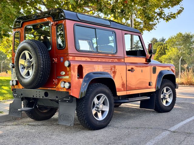 Land Rover Defender FIRE EXCLUSIVE full equipe.