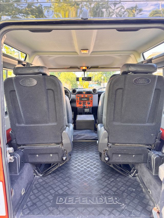 Land Rover Defender FIRE EXCLUSIVE full equipe.