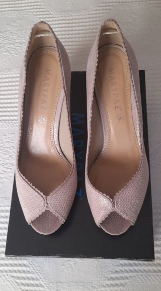 Zapatos de tacón Mary Paz beige talla 39