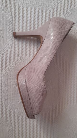 Zapatos de tacón Mary Paz beige talla 39