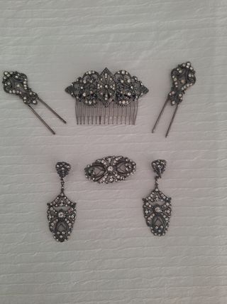 Conjunto Baturra: Pendientes, Broche y Peinetas