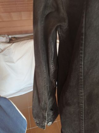 Cazadora tejana negra