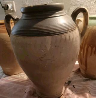 Anfora antica in terracotta