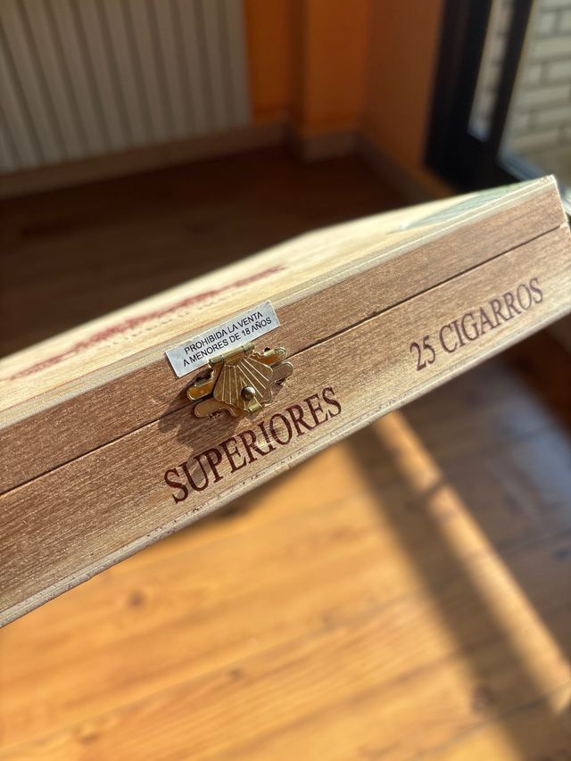 Caja de madera Montecristo