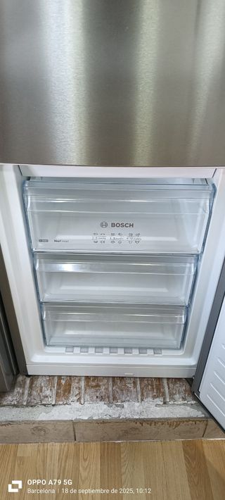 NEVERA COMBI BOSCH NO FROST ENERGÍA A+