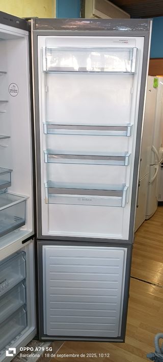 NEVERA COMBI BOSCH NO FROST ENERGÍA A+