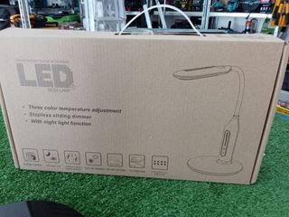 Lampada da tavolo LED nera