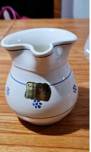 Brocca piccola in terracotta