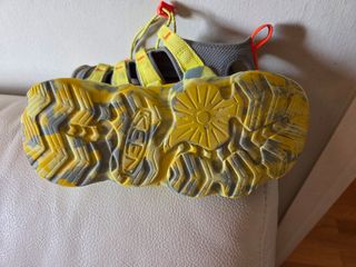 Sandalias Keen Niño Gris y Amarillo