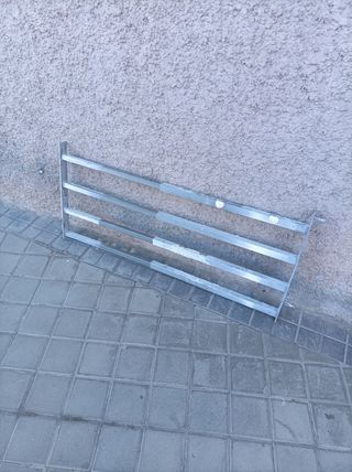 Reja metálica extensible