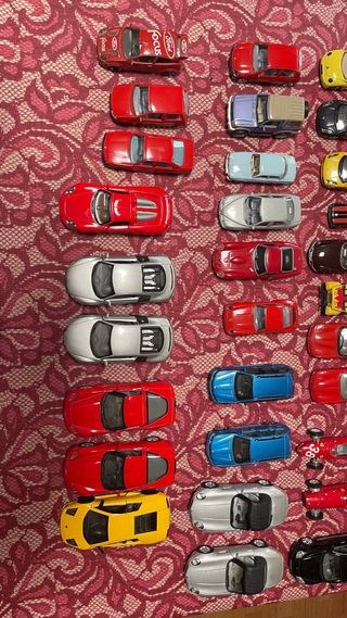 Collezione di 44 macchinine