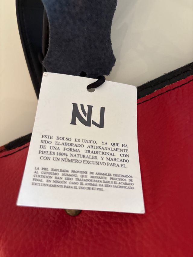 Bolso Piel NV Rojo 38x33cm Sin estrenar.