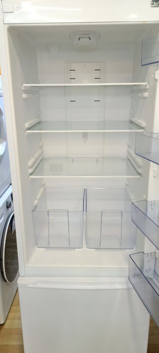 Nevera Combi Hyundai Blanca
No Frost energía A+