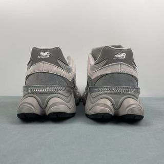 New Balance 9060 Gris y Blanco