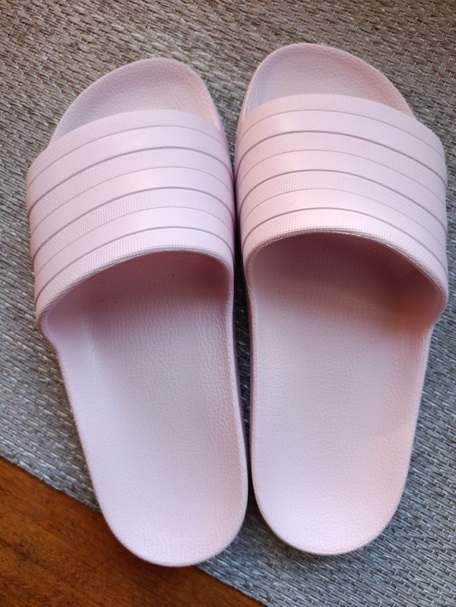 Chanclas Adidas rosas