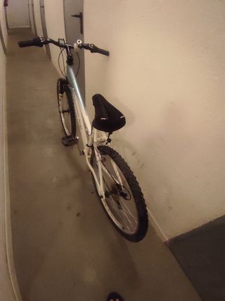 Bicicleta Boomerang 24 Blanca