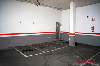Garaje en venta en Can Clota en Esplugues de Llobregat