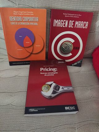 3 libros de ESIC de publicidad, marca y pricing