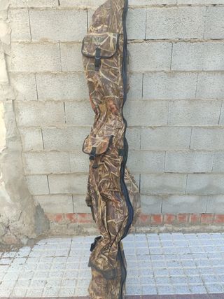 Cañas y funda de carpfishing