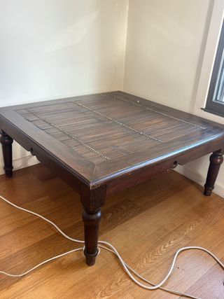 Mesa de centro rústica de madera y bambú