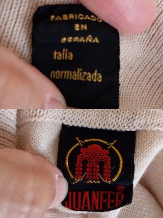 Polo vintage beige con logo de caballo. Unisex. 