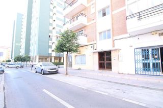 Local comercial en venta en Zona Puerto Deportivo en Fuengirola