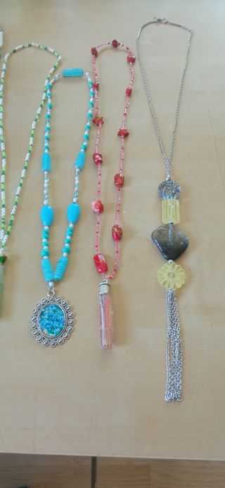 Conjunto de 15 Collares y 19 Pulseras Artesanales