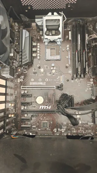 Pack Intel i5-8600K + Z370-A Pro + 8GB RAM + SSD 2