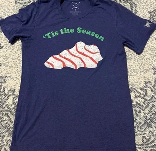 Camiseta gráfica 'Tis the Season azul Talla S