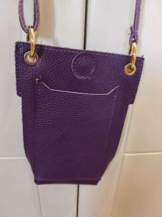 Bolsito de piel morado