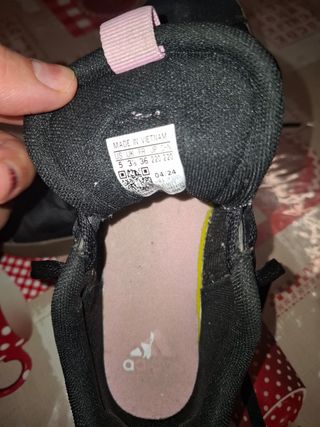 Zapatillas Adidas Negras y Rosas