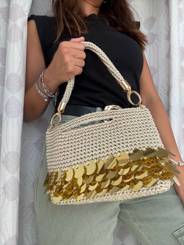 Borsa uncinetto beige con paillettes oro