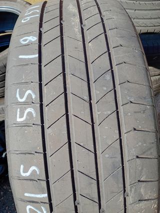 Neumáticos 215/55/18