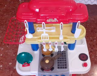 Cocina de juguete con accesorios