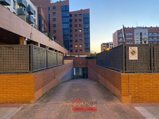 Garaje en venta en Portillejo - Valdegastea en Logroño
