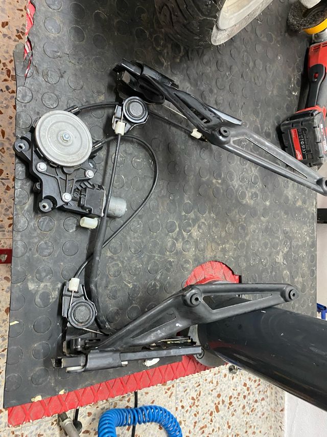 Elevador pantalla Yamaha TMAX 