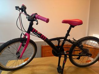 Bicicleta niña B'TWIN rosa y negra