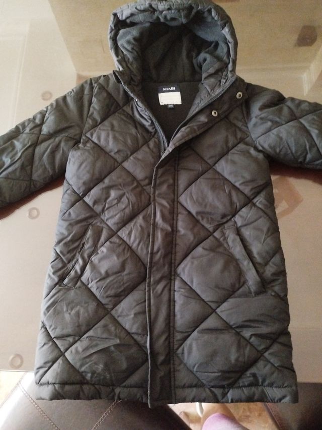 Abrigo acolchado negro Kiabi niños 10 años