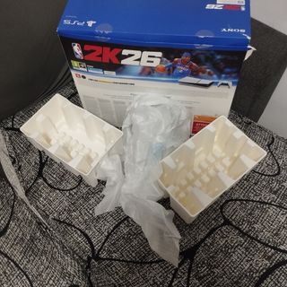 Caja de PlayStation 5 Edición NBA 2K26,