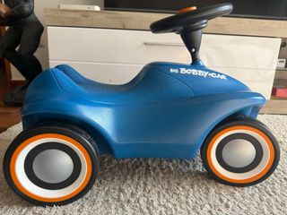 Coche correpasillos azul para bebés