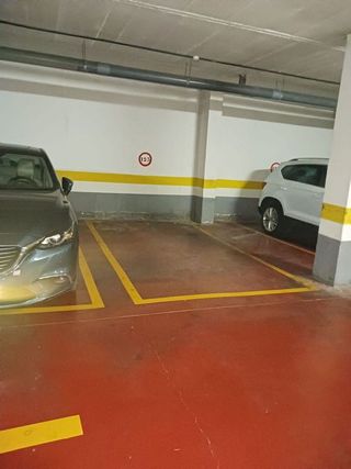 Garaje en venta en Montequinto en Dos Hermanas