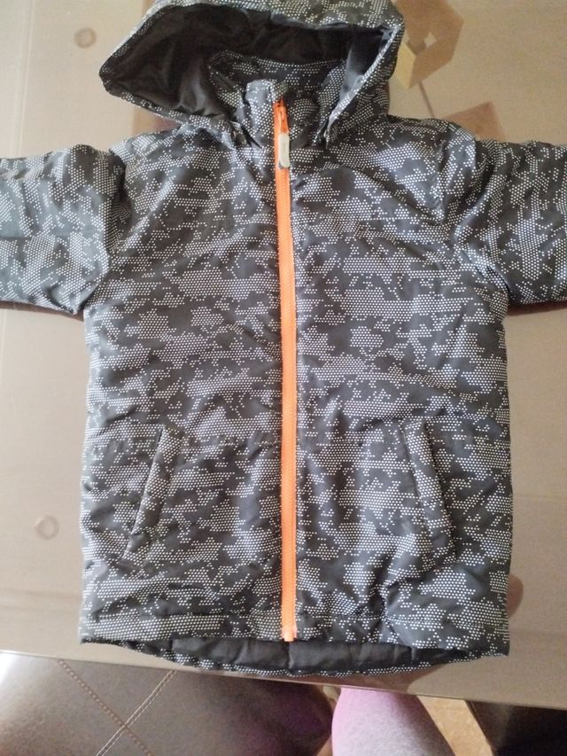 Abrigo niño talla 9 años. Marca Name it
