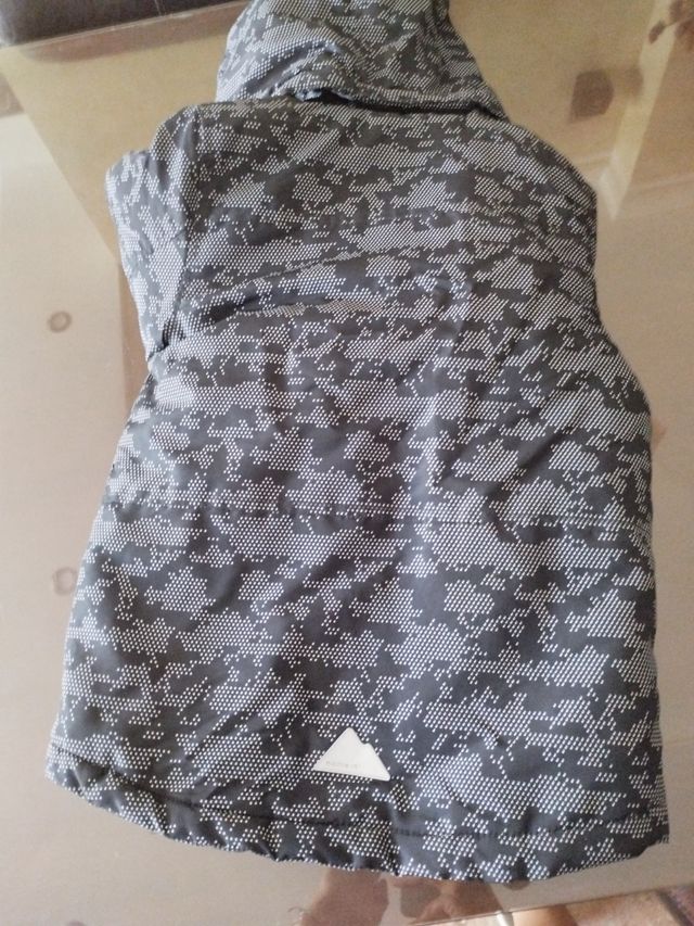 Abrigo niño talla 9 años. Marca Name it