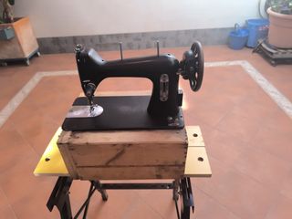 Máquina de coser antigua