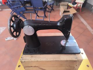 Máquina de coser antigua
