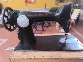 Máquina de coser antigua