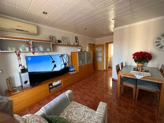 Mueble TV y Mesa Comedor